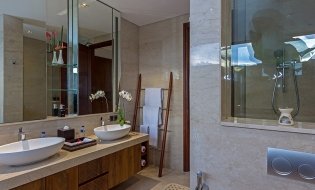 Suite Bathroom III